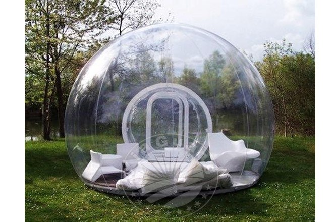 平和透明圆形帐篷